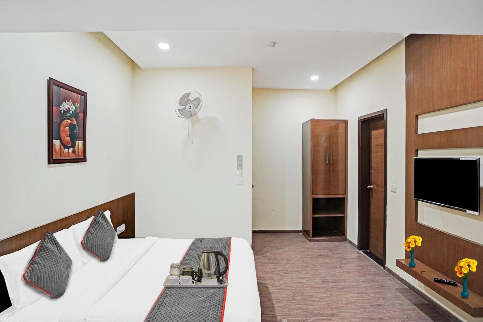 Hotel O Royal Regency Ghaziabad Exterior photo